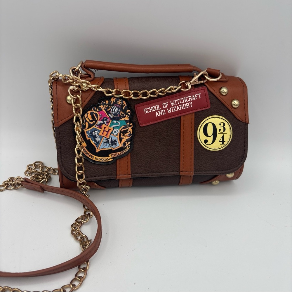 Harry Potter Women's Crossbody Purse Hogwarts Express Bag, Platform 9 3/4